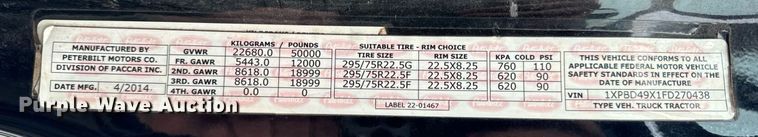 image for item EN5120 2015 Peterbilt 579 semi truck