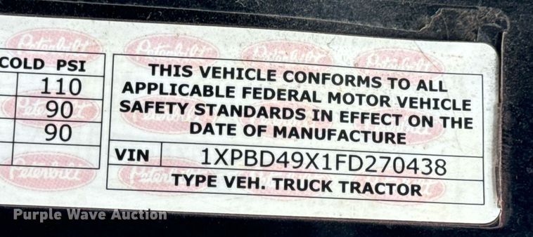 image for item EN5120 2015 Peterbilt 579 semi truck