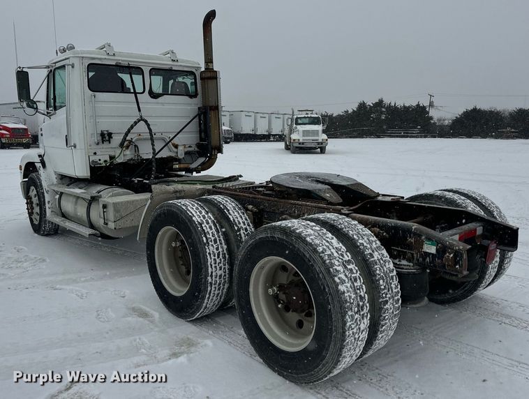 image for item EN5121 1998 Freightliner FL112 semi truck