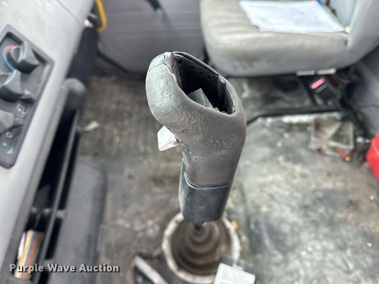 image for item EN5121 1998 Freightliner FL112 semi truck