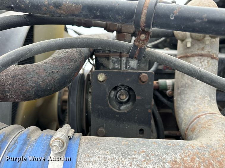 image for item EN5121 1998 Freightliner FL112 semi truck