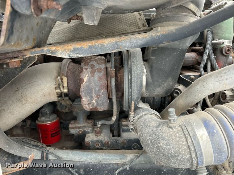 image for item EN5121 1998 Freightliner FL112 semi truck