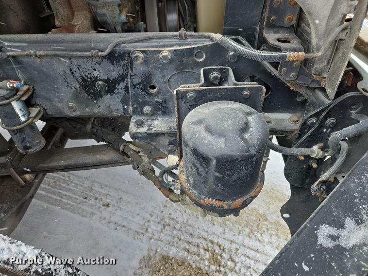 image for item EN5122 2006 Freightliner Columbia truck cab and chassis