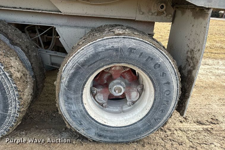 image for item EN5137 1968 Heil 4SF-SW end dump trailer