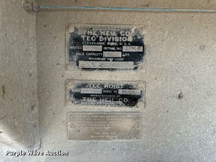 image for item EN5137 1968 Heil 4SF-SW end dump trailer