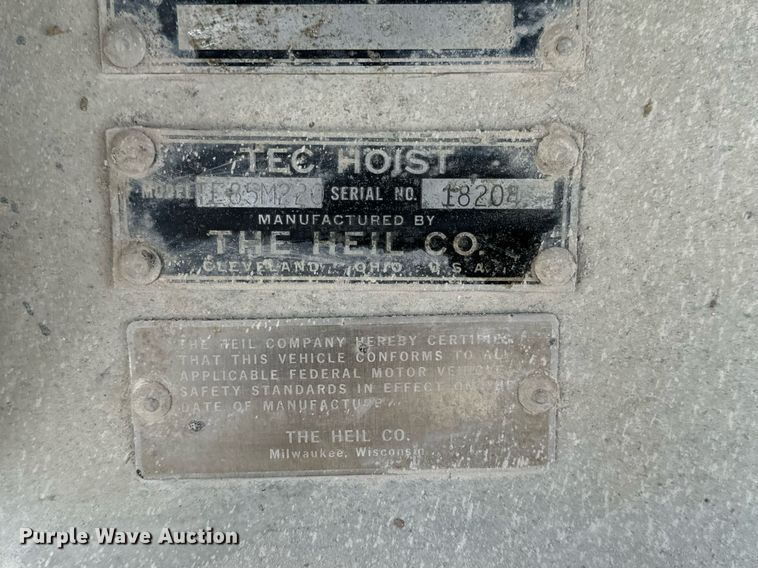 image for item EN5137 1968 Heil 4SF-SW end dump trailer