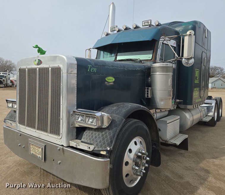 image for item EO0604 2000 Peterbilt 379 semi truck