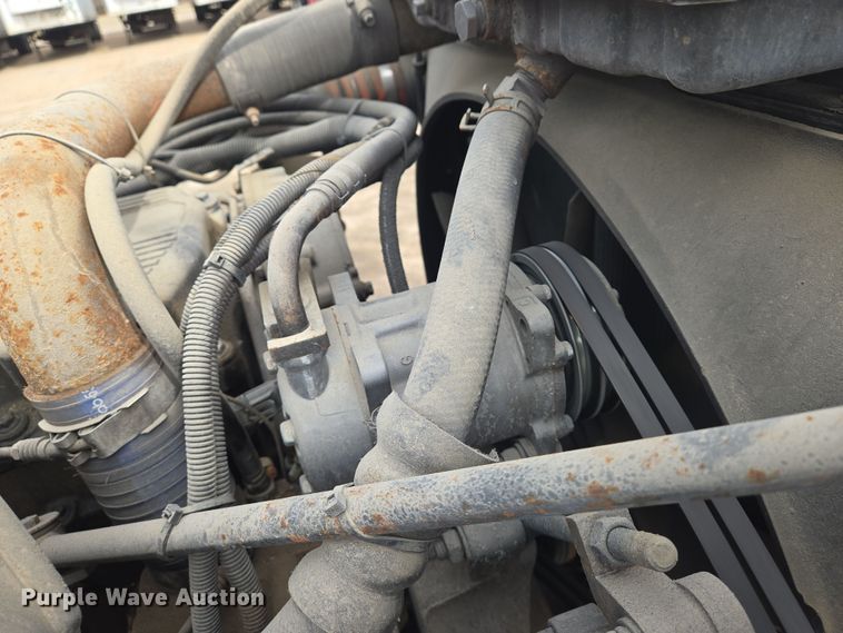 image for item EO0604 2000 Peterbilt 379 semi truck