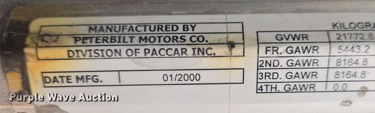 image for item EO0604 2000 Peterbilt 379 semi truck