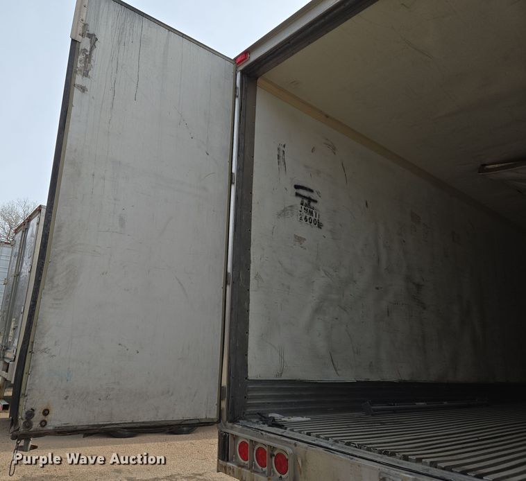 image for item EO0608 2007 Wabash refrigerated van trailer