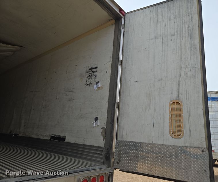 image for item EO0608 2007 Wabash refrigerated van trailer
