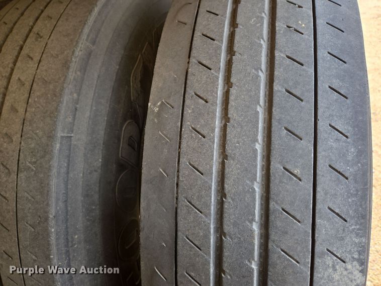 image for item EO0608 2007 Wabash refrigerated van trailer