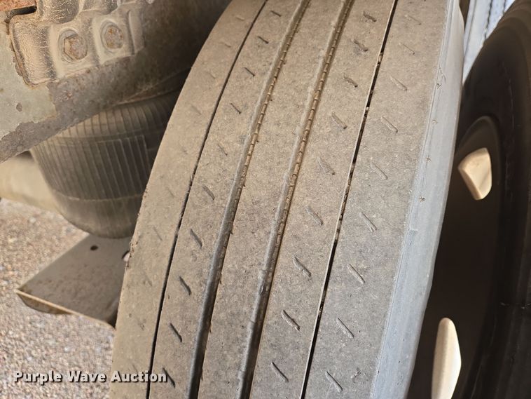 image for item EO0608 2007 Wabash refrigerated van trailer