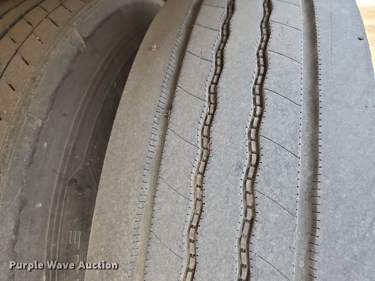 image for item EO0608 2007 Wabash refrigerated van trailer