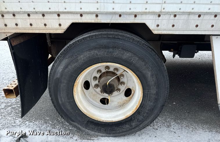 image for item EQ1030 2007 Wabash dry van trailer