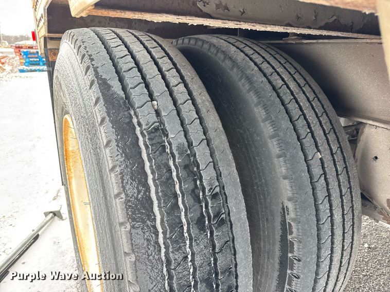 image for item EQ1030 2007 Wabash dry van trailer