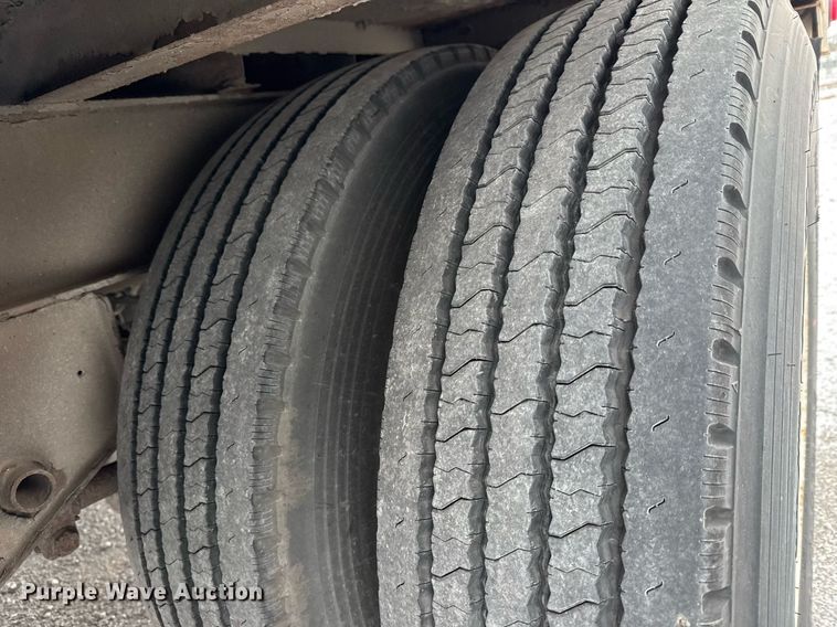 image for item EQ1030 2007 Wabash dry van trailer