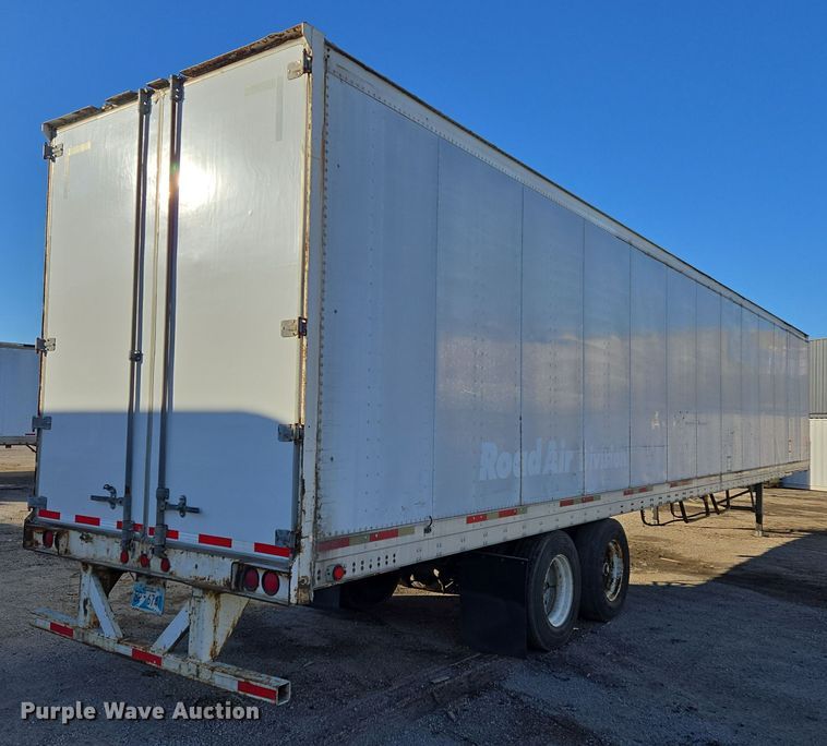 image for item EQ6721 1999 Trail Mobile  dry van trailer