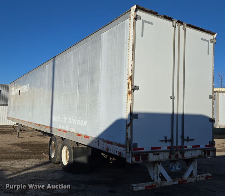 image for item EQ6721 1999 Trail Mobile  dry van trailer