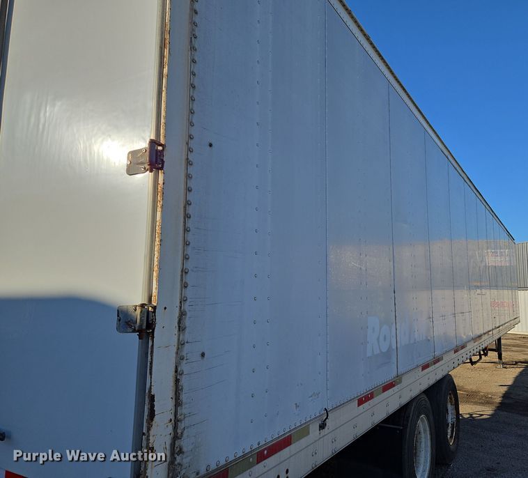 image for item EQ6721 1999 Trail Mobile  dry van trailer