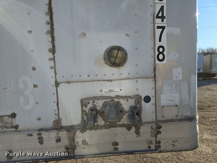 image for item EQ6721 1999 Trail Mobile  dry van trailer