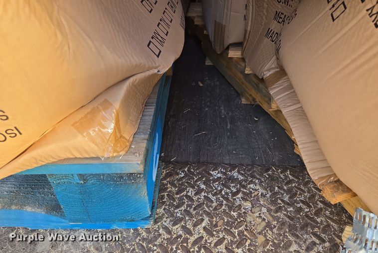 image for item EQ6721 1999 Trail Mobile  dry van trailer