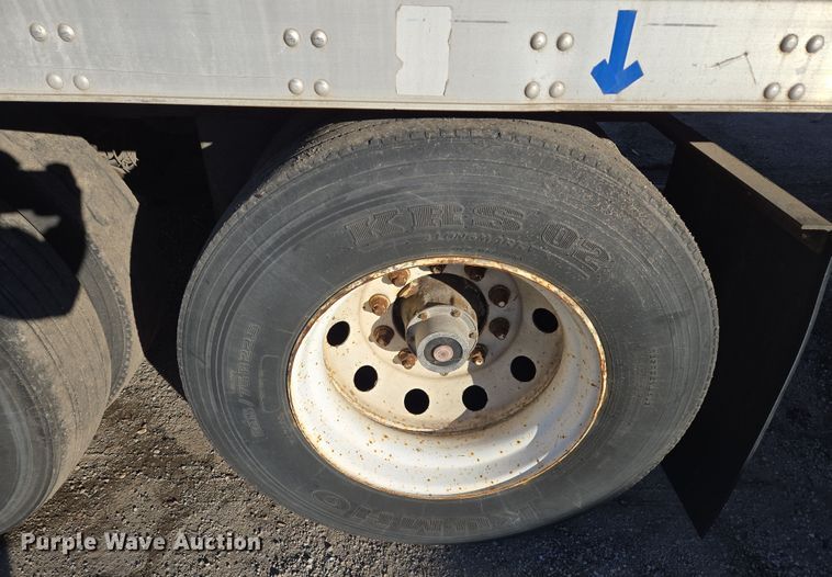 image for item EQ6721 1999 Trail Mobile  dry van trailer