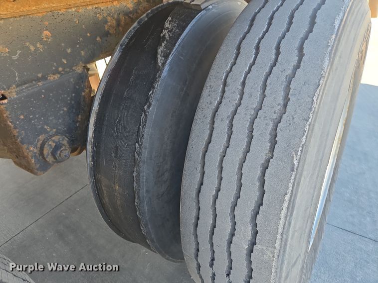 image for item EQ6725 1995 Wabash dry van trailer