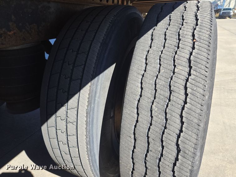 image for item EQ6725 1995 Wabash dry van trailer