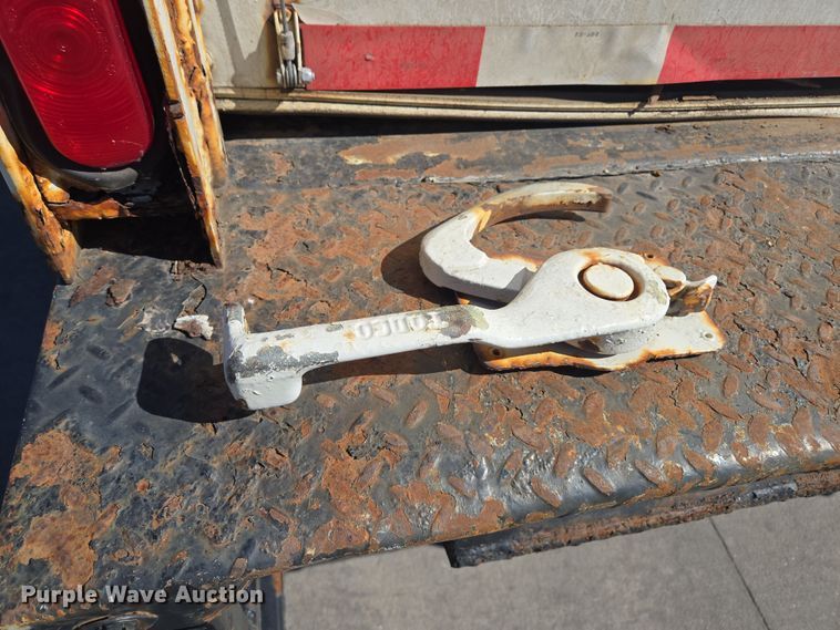 image for item EQ6725 1995 Wabash dry van trailer