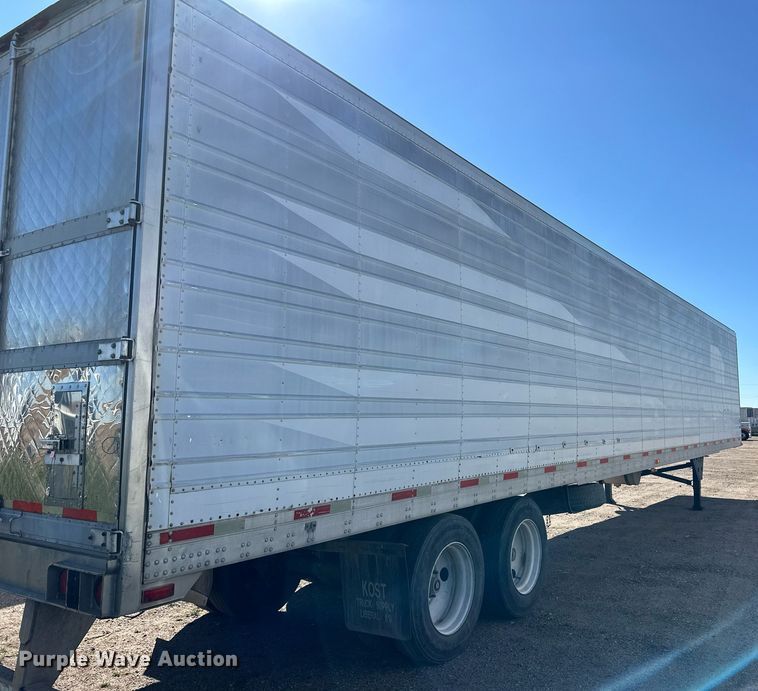 image for item ER8150 2004 Utility VS2RA refrigerated van trailer