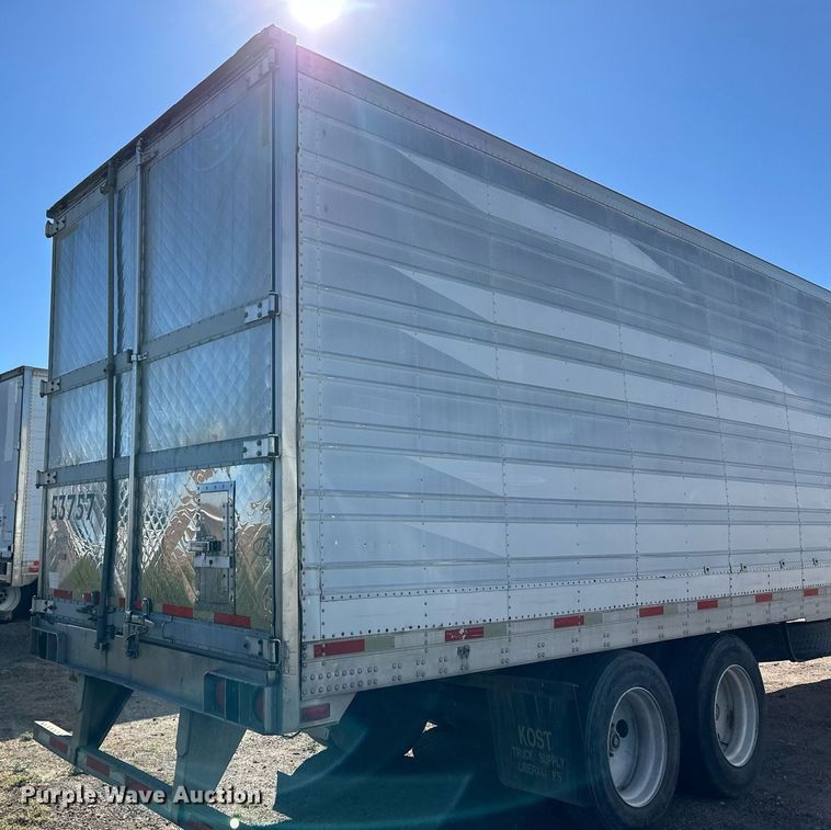 image for item ER8150 2004 Utility VS2RA refrigerated van trailer