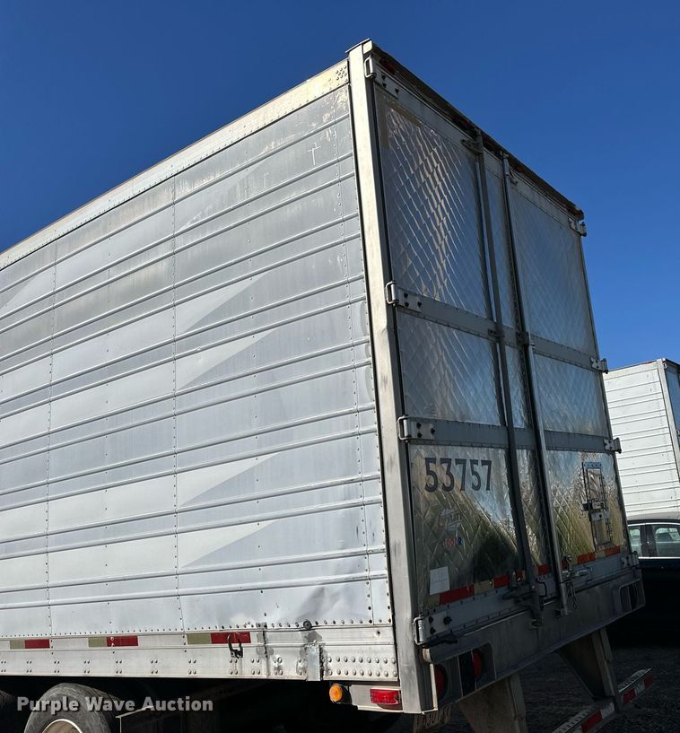 image for item ER8150 2004 Utility VS2RA refrigerated van trailer