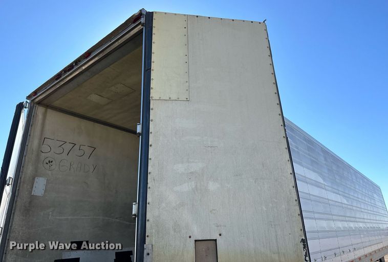 image for item ER8150 2004 Utility VS2RA refrigerated van trailer