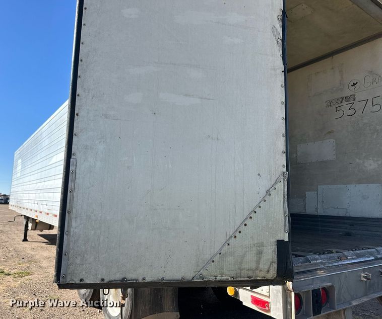 image for item ER8150 2004 Utility VS2RA refrigerated van trailer