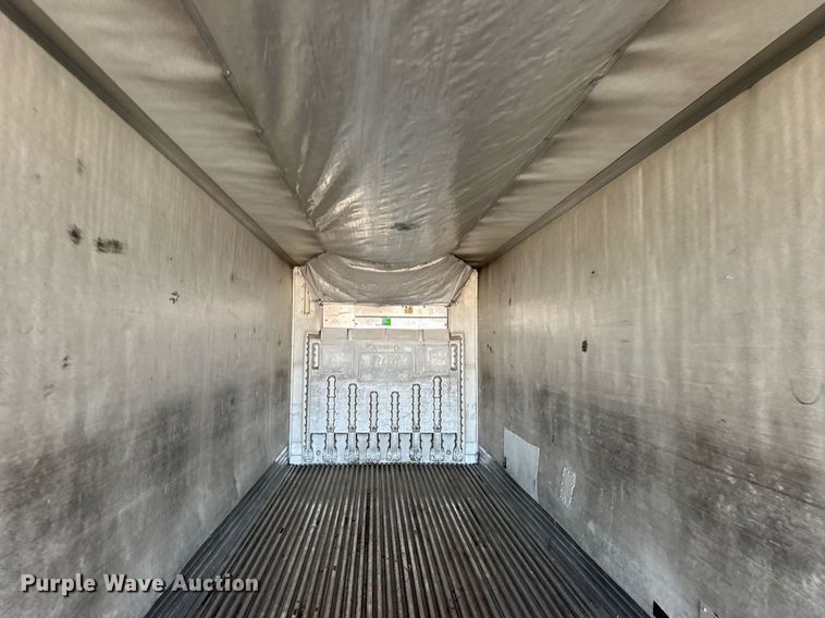 image for item ER8150 2004 Utility VS2RA refrigerated van trailer