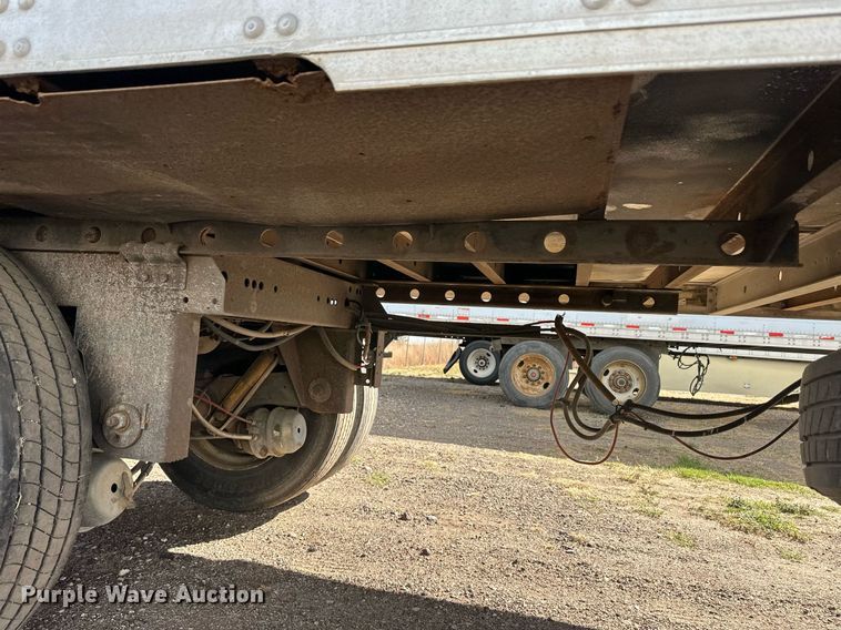 image for item ER8150 2004 Utility VS2RA refrigerated van trailer