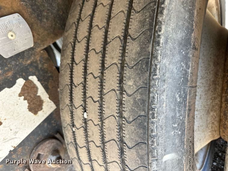 image for item ER8150 2004 Utility VS2RA refrigerated van trailer