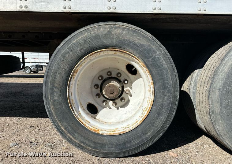 image for item ER8150 2004 Utility VS2RA refrigerated van trailer