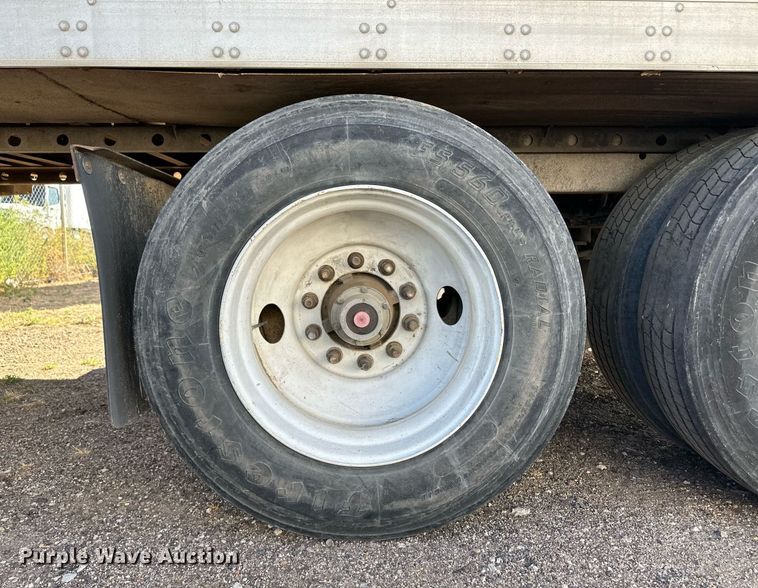 image for item ER8150 2004 Utility VS2RA refrigerated van trailer