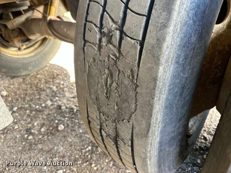 image for item ER8150 2004 Utility VS2RA refrigerated van trailer