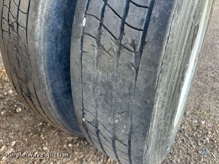 image for item ER8150 2004 Utility VS2RA refrigerated van trailer