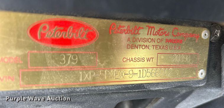 image for item EY9979 2001 Peterbilt 379 semi truck