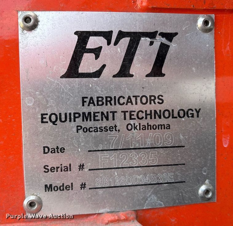 image for item EY9980 2010 International 4300 bucket truck