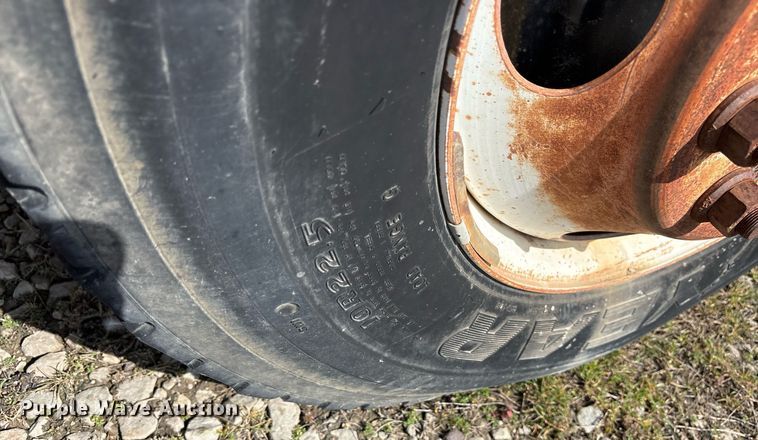 image for item EY9980 2010 International 4300 bucket truck