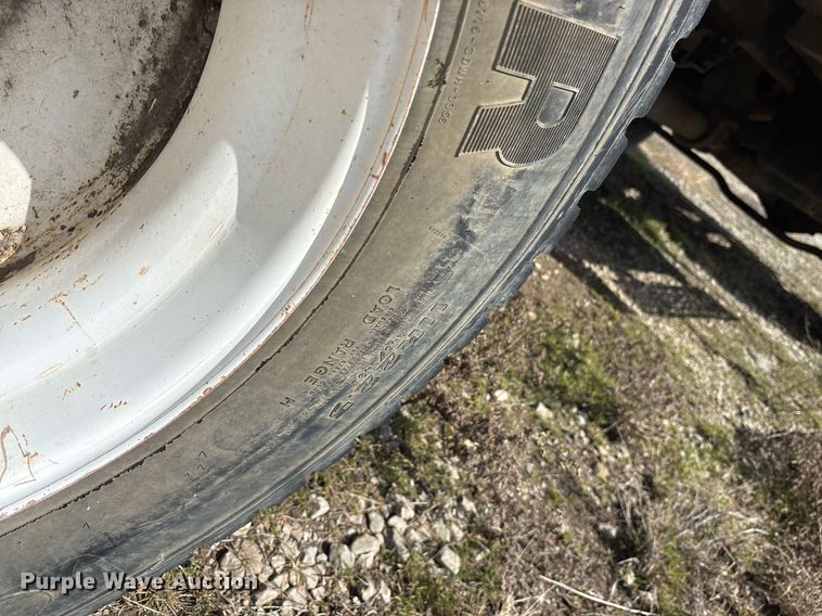 image for item EY9980 2010 International 4300 bucket truck