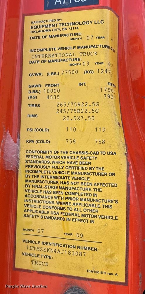 image for item EY9980 2010 International 4300 bucket truck