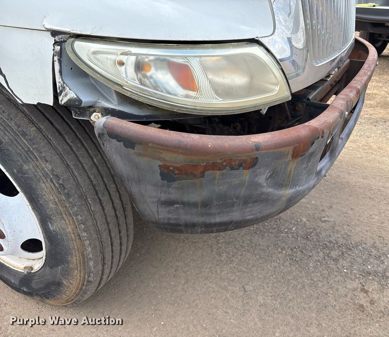 image for item EY9994 2006 International 4300 flatbed truck