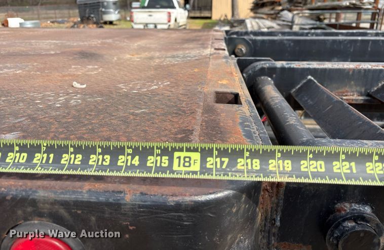 image for item EY9994 2006 International 4300 flatbed truck