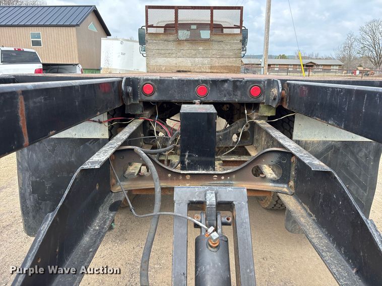 image for item EY9994 2006 International 4300 flatbed truck